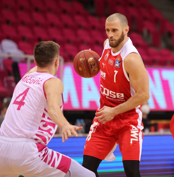 篮球队也在 篮球队也在