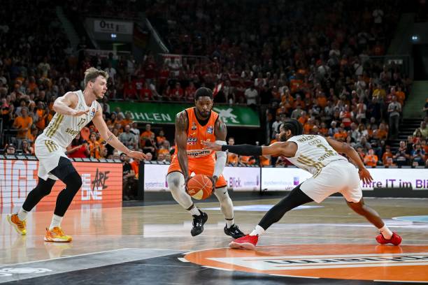 成为国际足 成为国际足