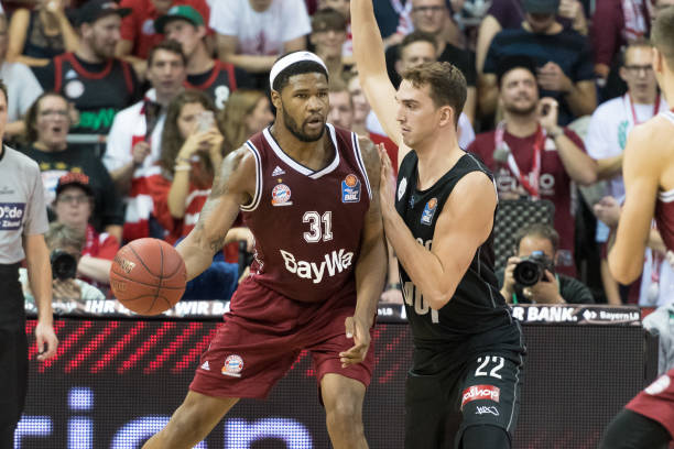 他赖以成名 他赖以成名